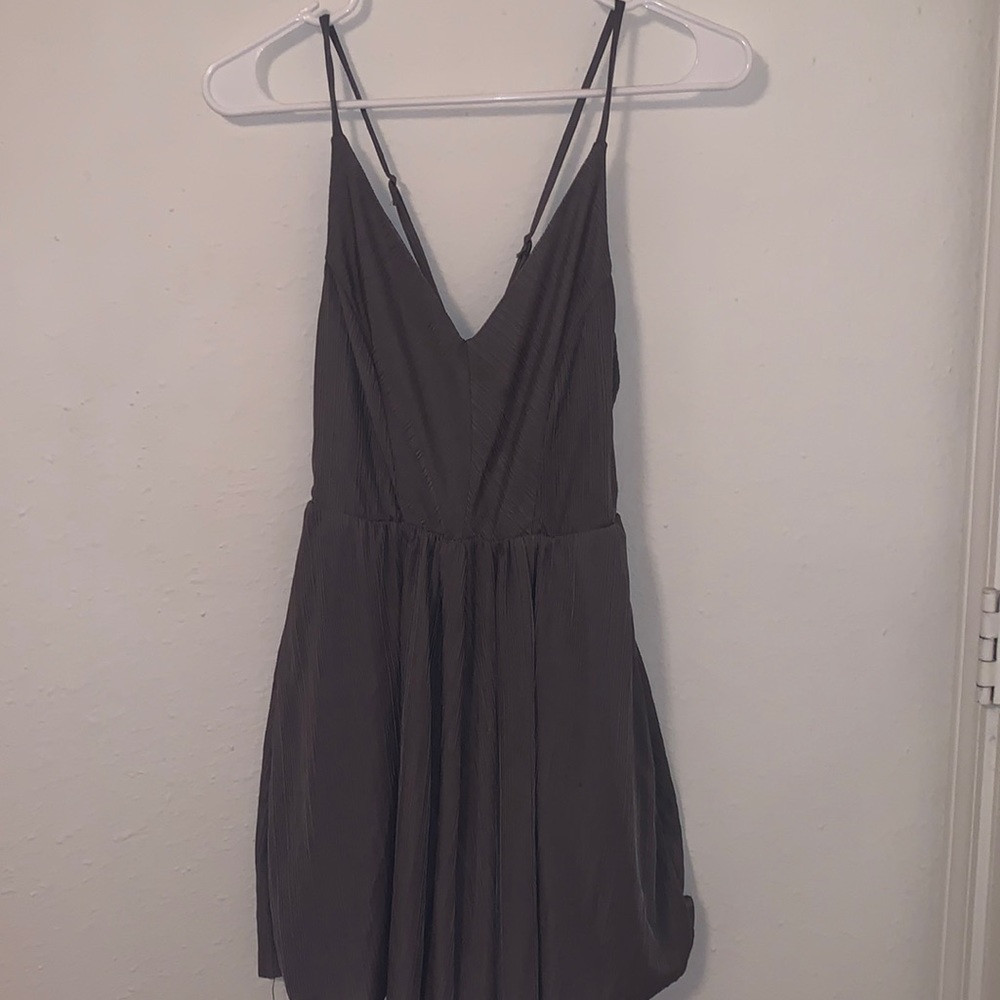 Grey - taupe romper - flowy short romper - american threads size M